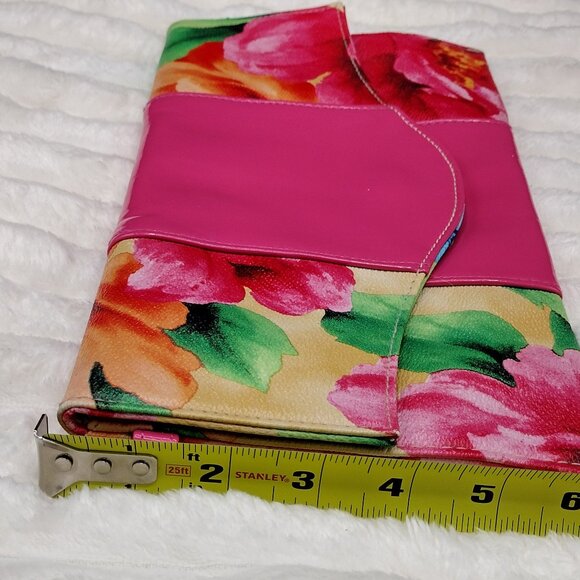 Charming Charlie Floral Wristlet Clutch – Pink Patent Accent – Bold Statement - Picture 10 of 12